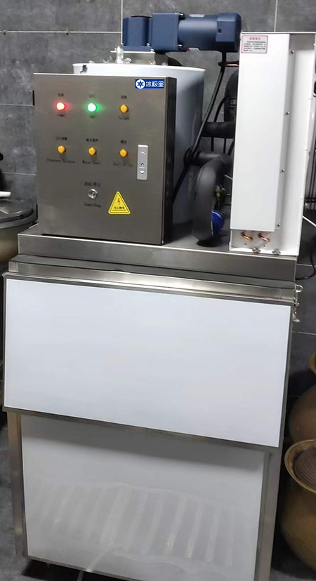 1-220P3153QE27.jpg