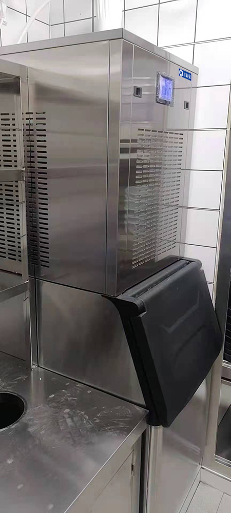 1-220G3105H9437.jpg